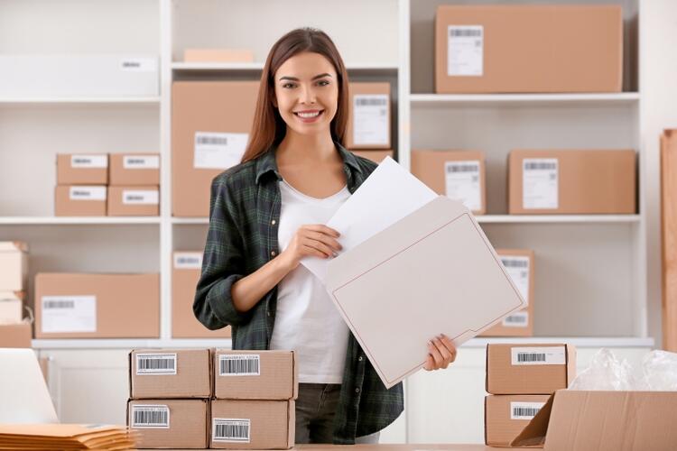 Steuerberatung für E-Commerce, Onlinehändler im Lager